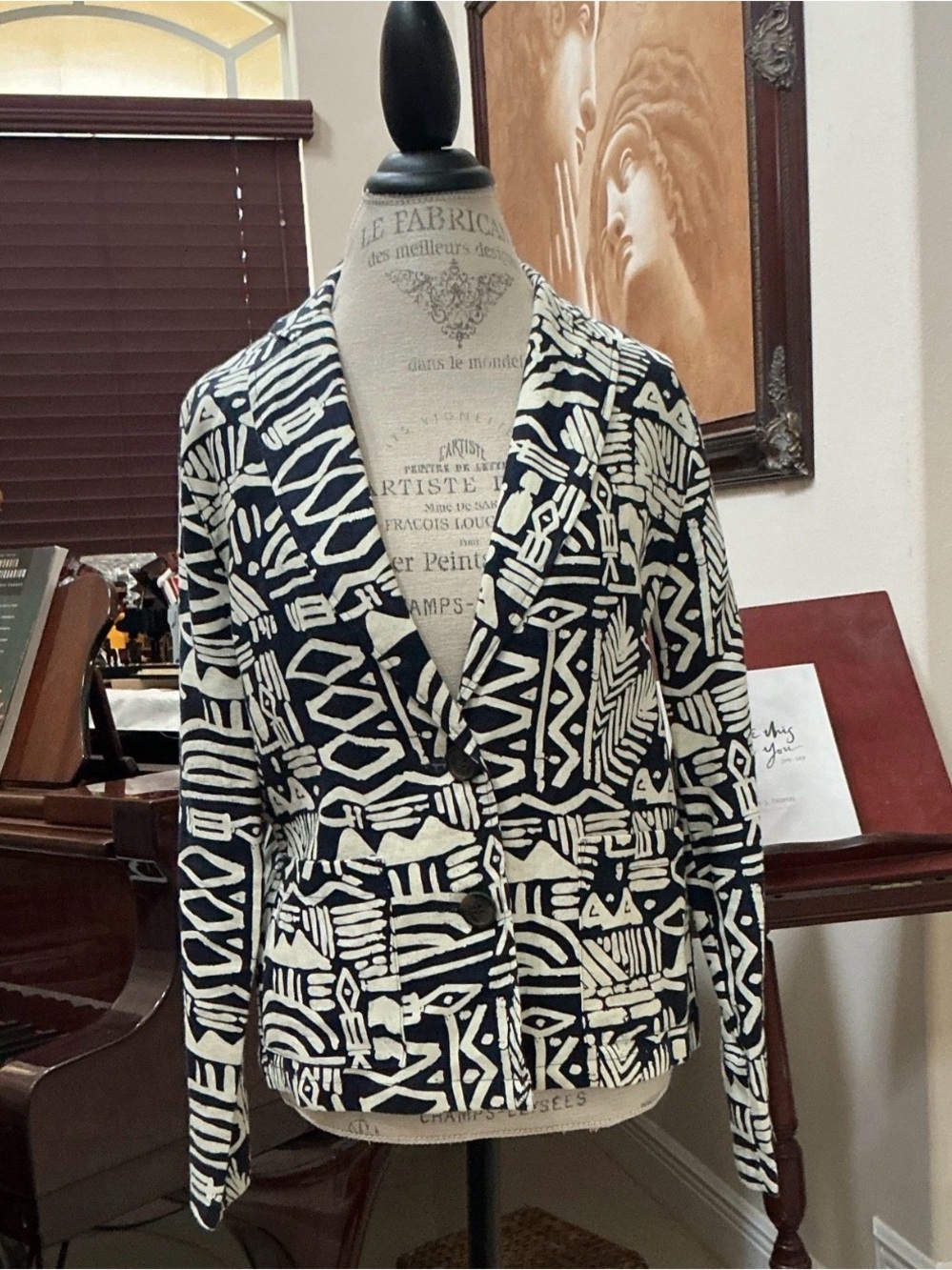 Forever 21 Black and Cream Abstract Pattern Blouse